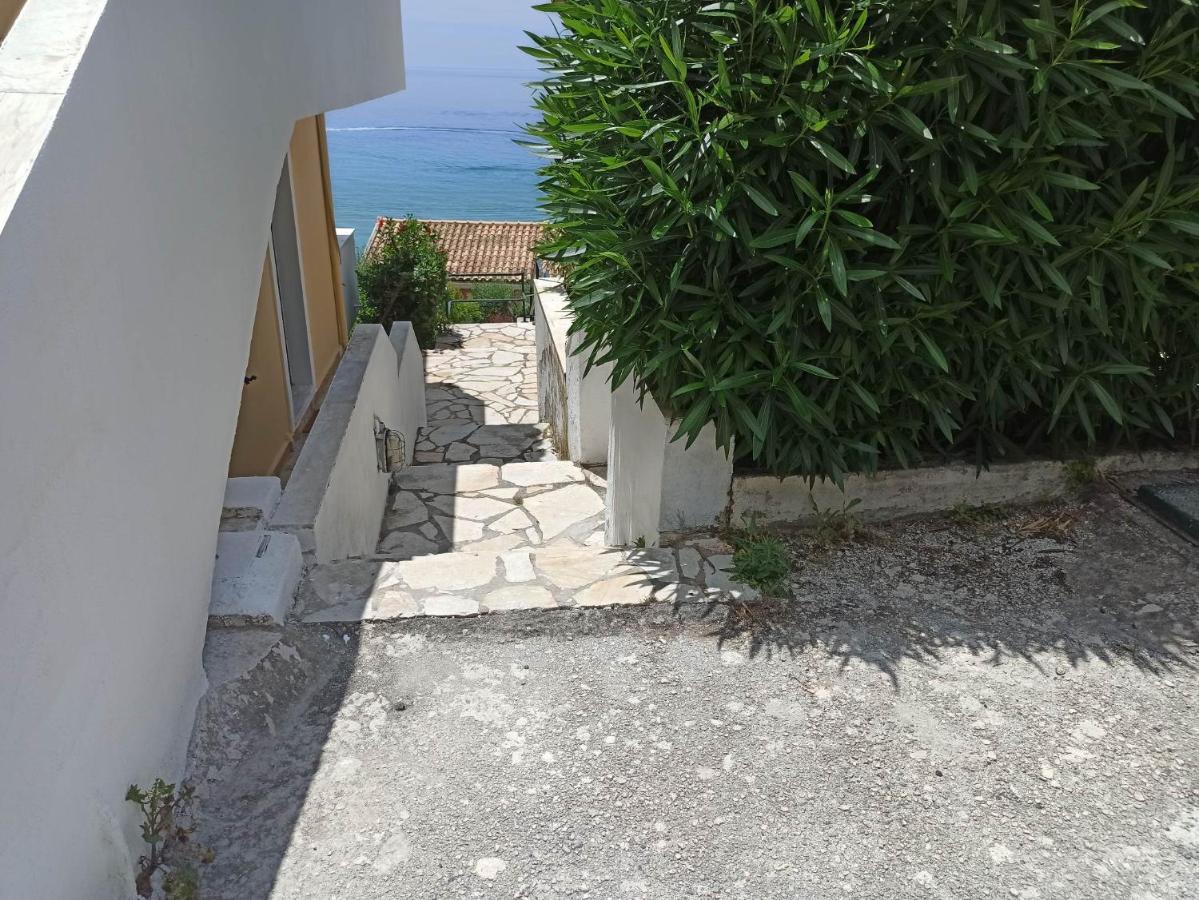 'glyfada' 118